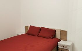 Athome - Appart-Hotel With Private Parking